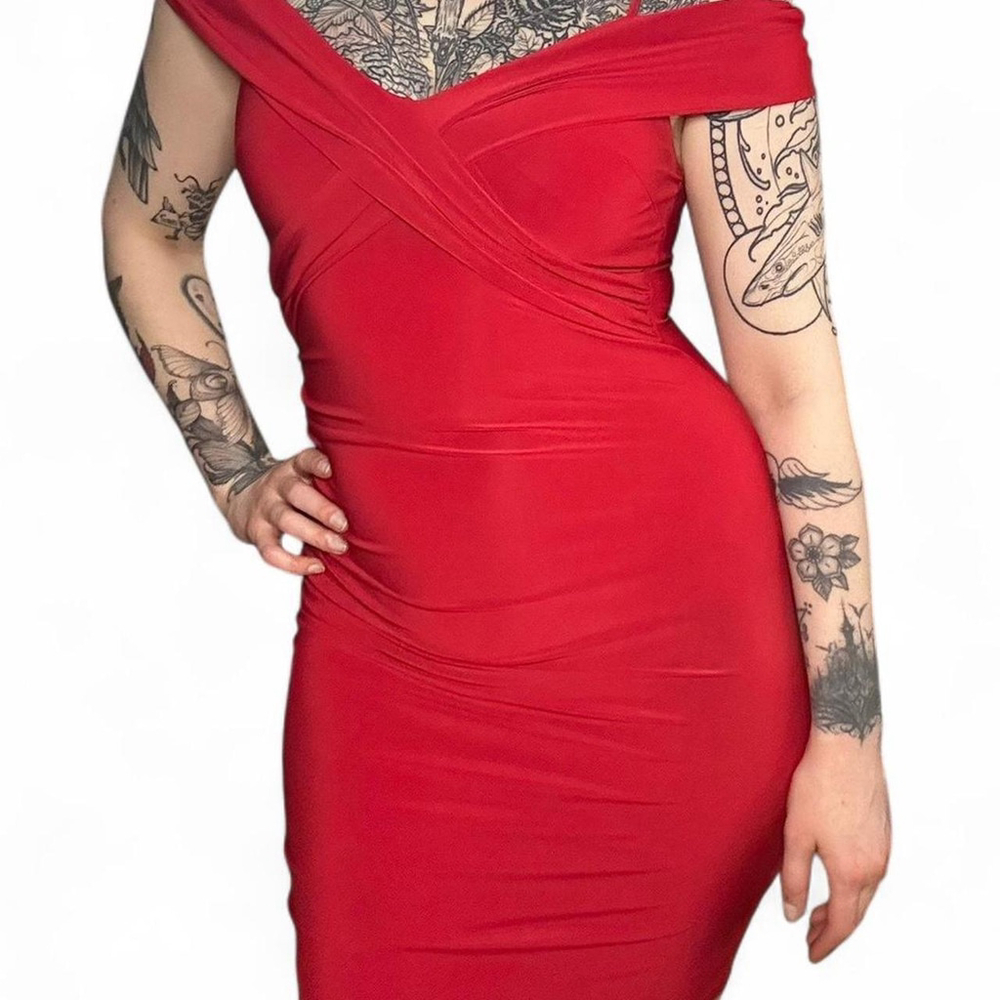 Windsor - Red Off-Shoulder Bodycon Mini Dress